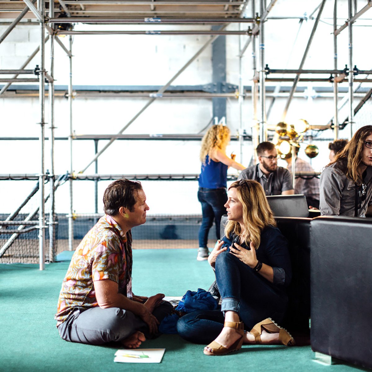 E180互聯網平臺VI形象更新展示  實景拍攝