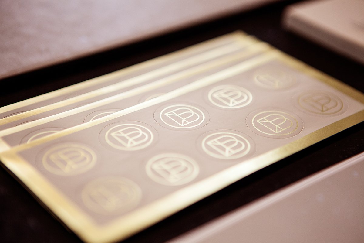 Balmoria美容產(chǎn)品VI形象  標志展示