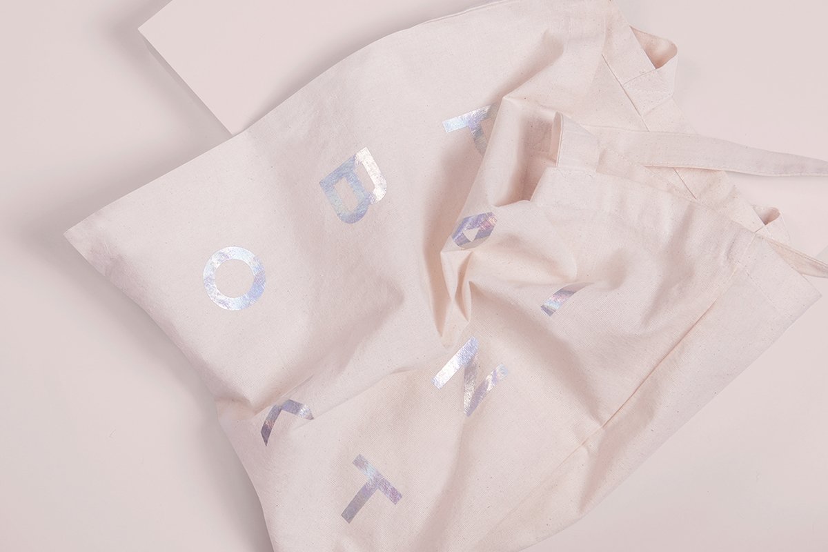 深圳VI設計  深圳VI策劃  "油漆盒"時尚美甲企業(yè)VI設計  手提袋設計