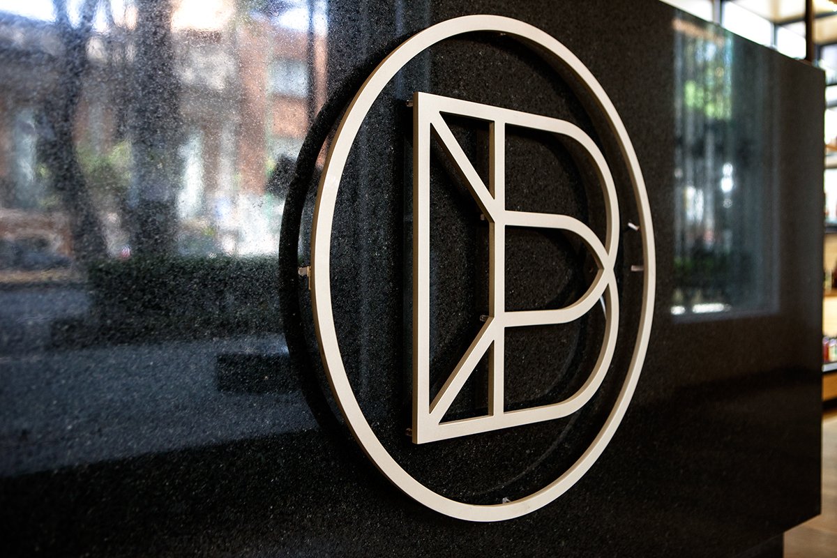 深圳VI設計 深圳Vi策劃 Balmoria美容產品VI形象 標志設計