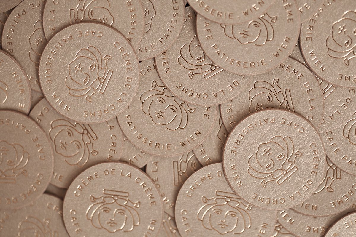 深圳VI設計  深圳VI策劃  CREME DE LA CREME甜品店形象設計  標志設計