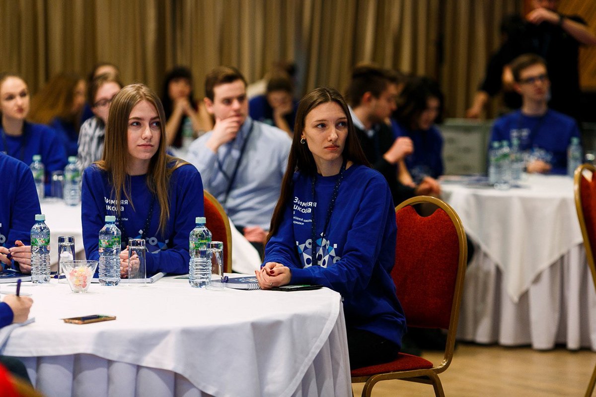 國際學校logo設計和學校品牌vi設計，vi設計，品牌vi設計，學校vi設計，學校形象設計，學校logo設計，國際學校vi設計，深圳vi設計，左右格局