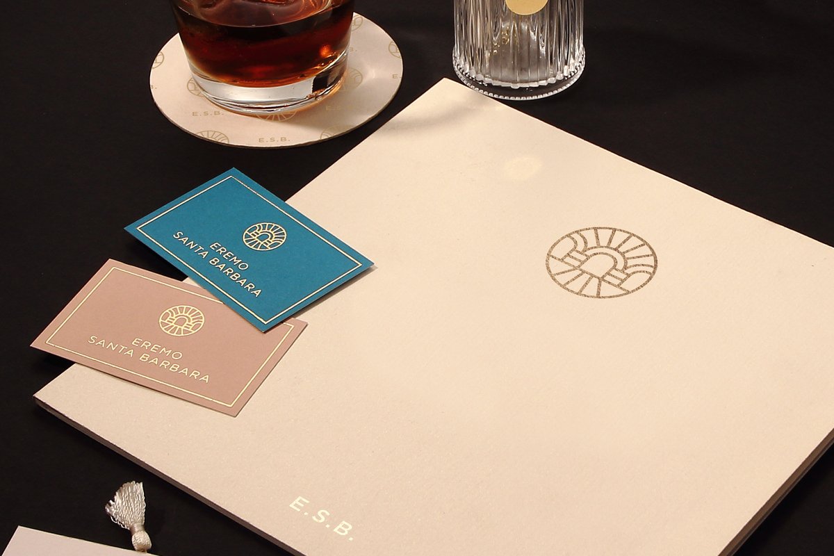 國外民宿酒店品牌vi設計和標志設計，品牌設計，品牌vi設計，標志設計，酒店vi設計，民宿vi設計，深圳vi設計，左右格局