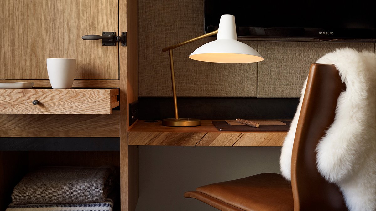 高端精品酒店品牌設計和酒店畫冊設計，vi設計，品牌vi設計，酒店vi設計，酒店畫冊設計，精品酒店vi，深圳vi設計，左右格局