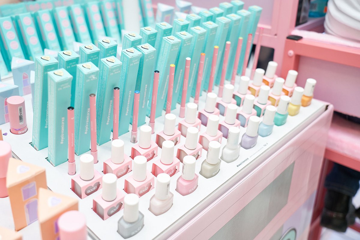 全新Soda化妝品品牌vi設計和圖標設計案例，vi設計，視覺形象設計，化妝品品牌vi設計，圖標設計，化妝品vi設計，品牌vi設計，vi品牌策劃，深圳vi設計，左右格局