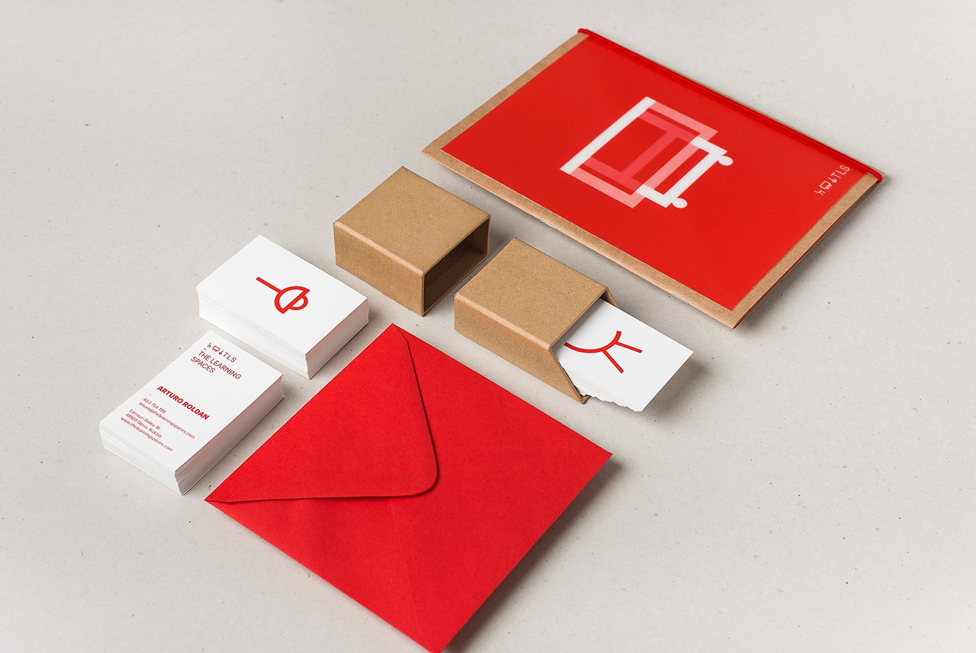 國外Learning Spaces家具企業VI設計和logo設計 國外Learning Spaces家具企業VI設計和logo設計,家具VI設計,企業VI設計,VI形象設計,深圳VI設計,左右格局