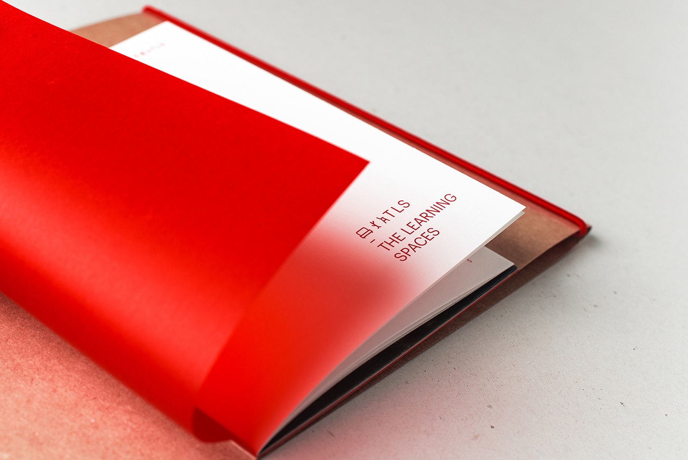 國外Learning Spaces家具企業VI設計和logo設計 國外Learning Spaces家具企業VI設計和logo設計,家具VI設計,企業VI設計,VI形象設計,深圳VI設計,左右格局