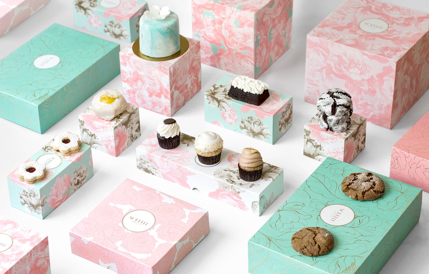 高檔烘焙咖啡廳品牌vi視覺設(shè)計案例，食品VI設(shè)計，食品包裝設(shè)計，品牌視覺設(shè)計，深圳VI設(shè)計，左右格局