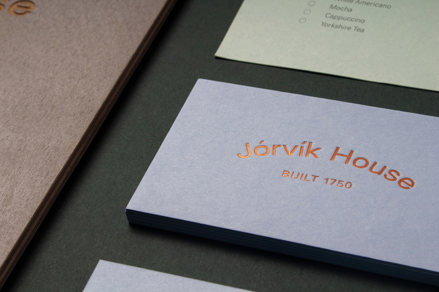 現代精品酒店品牌VI設計如何實現戰略落地，酒店VI設計，酒店品牌策劃，深圳VI設計，左右格局