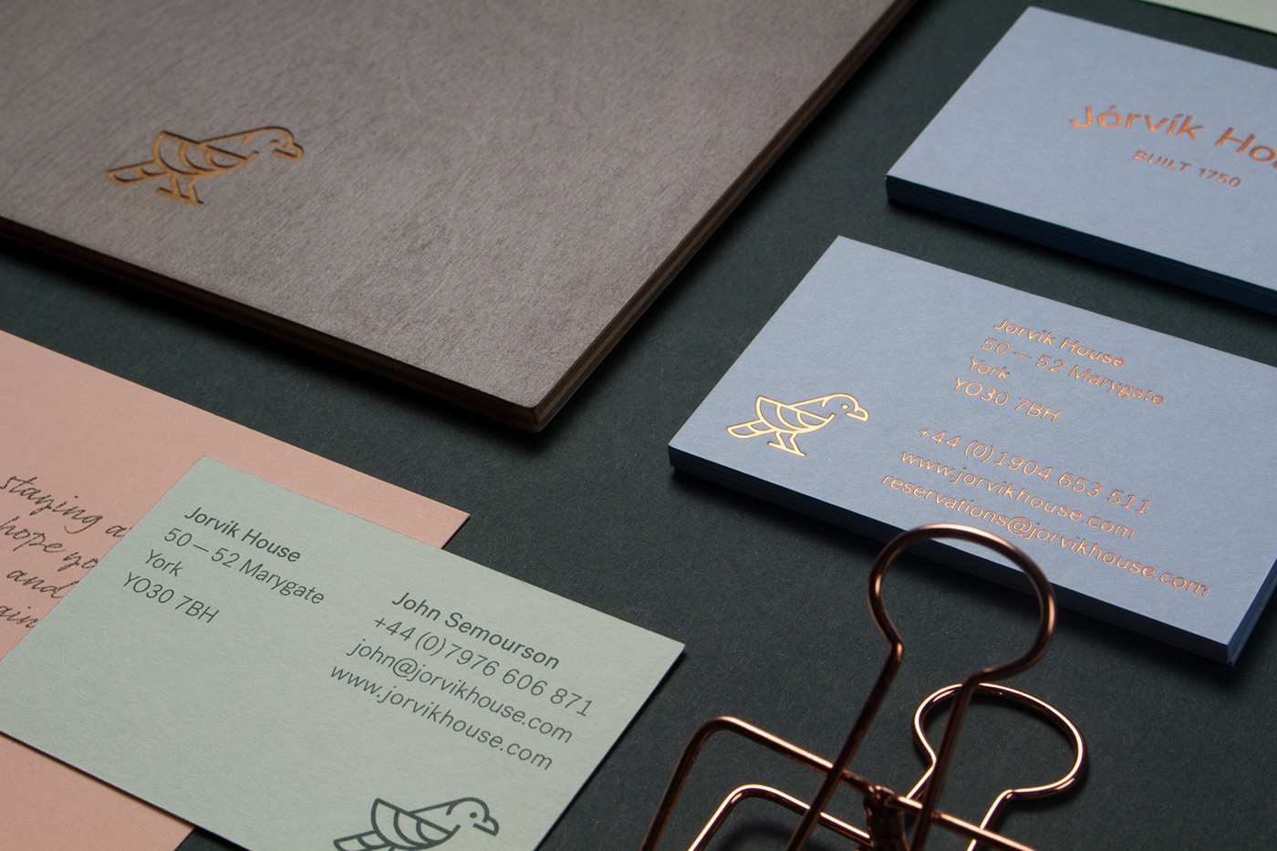 現代精品酒店品牌VI設計如何實現戰略落地，酒店VI設計，酒店品牌策劃，深圳VI設計，左右格局