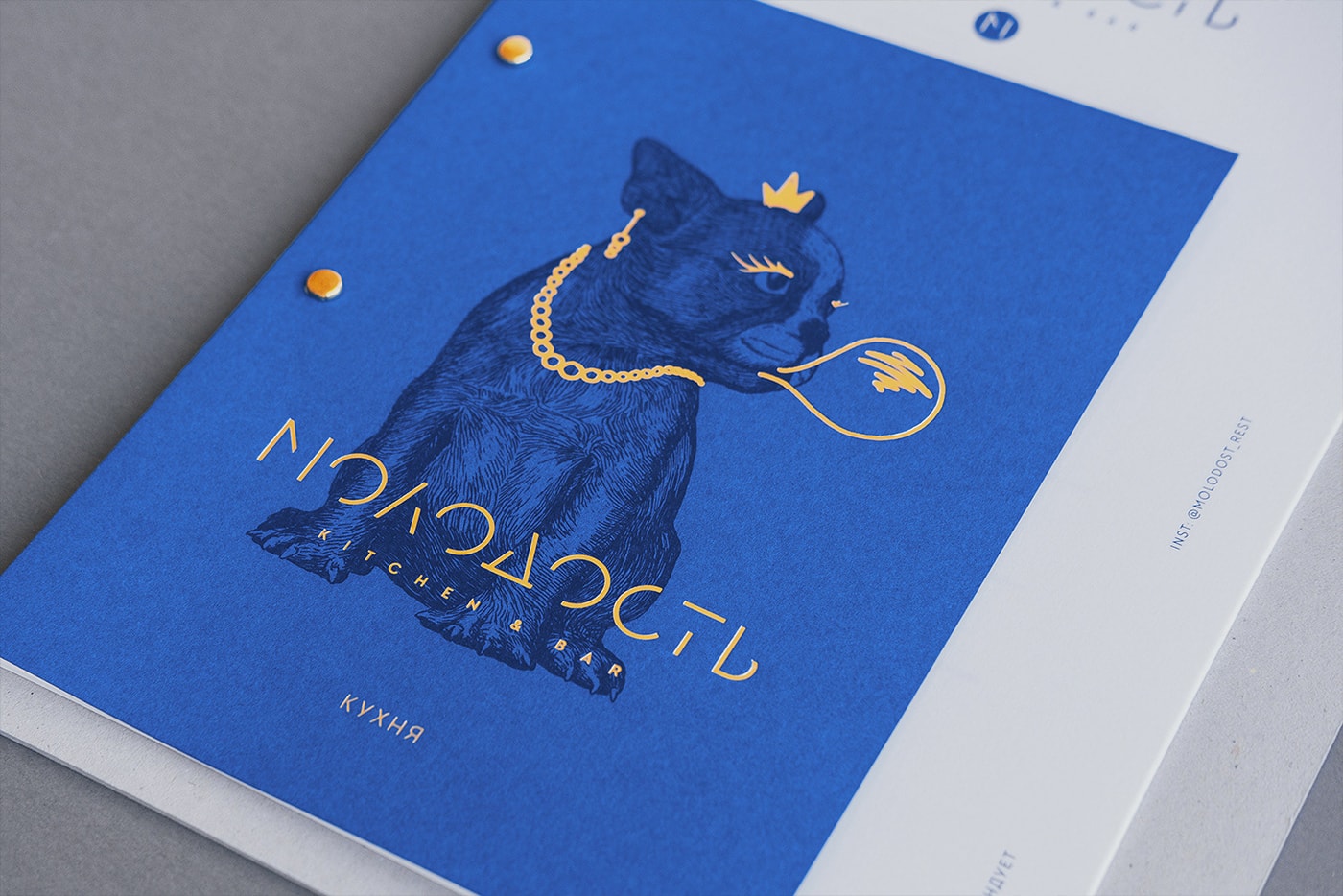 MOLODOTT 青年餐飲品牌VI設(shè)計(jì)——插圖標(biāo)識(shí)的應(yīng)用，餐飲VI設(shè)計(jì)，品牌標(biāo)識(shí)設(shè)計(jì)，深圳VI設(shè)計(jì)，左右格局