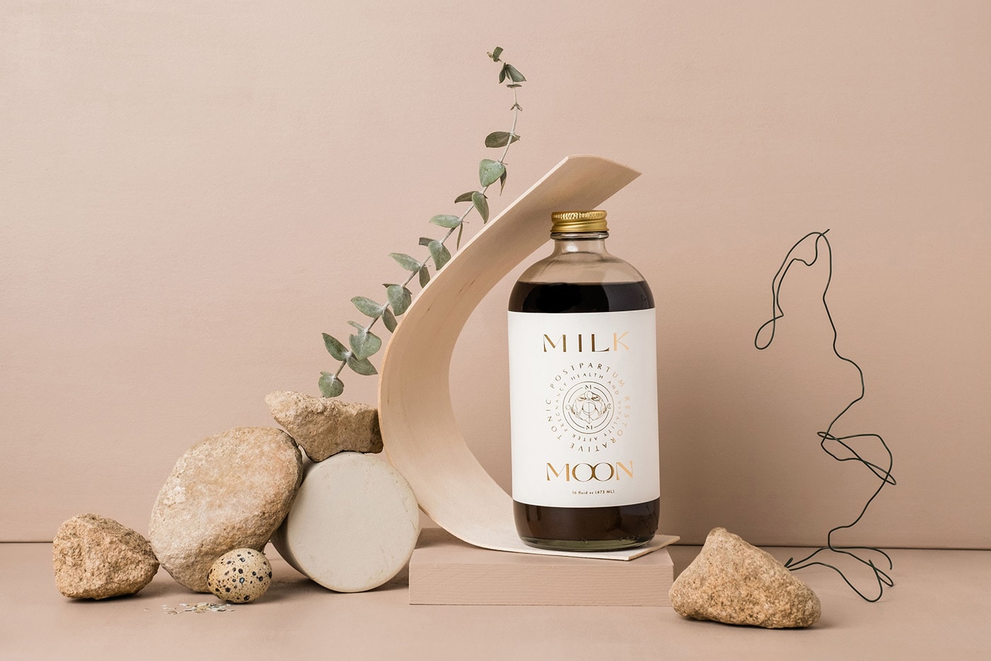 Milk Moon 女性藥妝化妝品品牌VI形象設計 化妝品VI設計,VI形象設計,深圳VI設計,左右格局