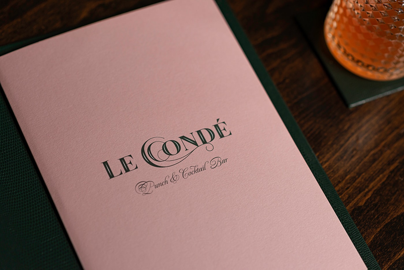 奢華知名(餐飲)雞尾酒吧品牌VI標識設計 奢華知名(餐飲)雞尾酒吧品牌VI標識設計,餐飲VI設計,酒吧標識設計,VI形象設計,左右格局